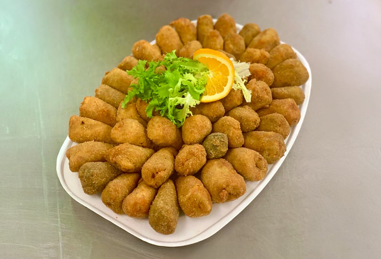 Rántott töltött káposzta